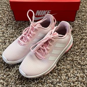 Girls Pink Nikes Size 4Y | Court Borough Low 2 SE1 (GS)